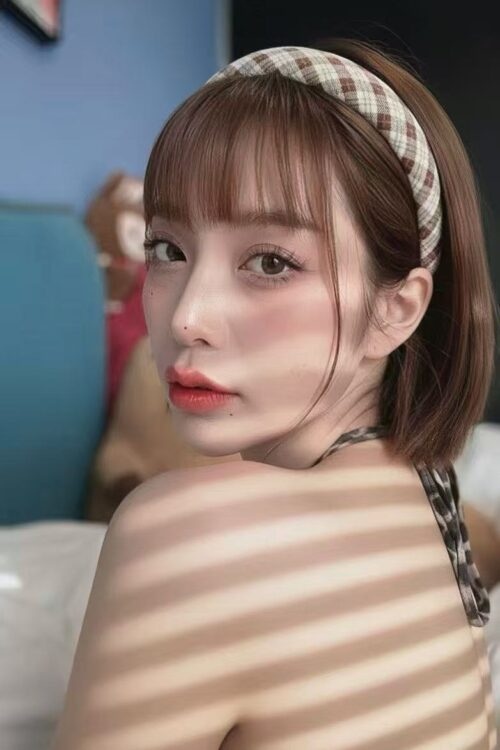 mmexport1764909699912-500x750